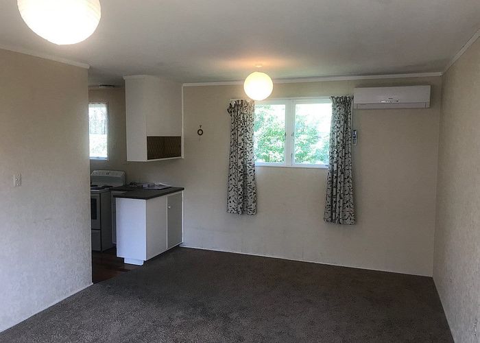  at 1/271 River Road, Claudelands, Hamilton