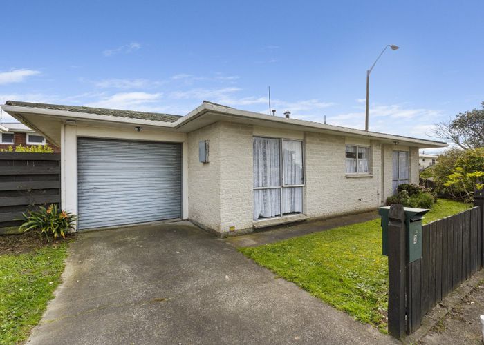  at 2 Havelock Avenue, Highbury, Palmerston North