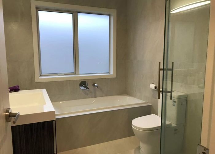  at 102B Beach Road, Castor Bay, Auckland