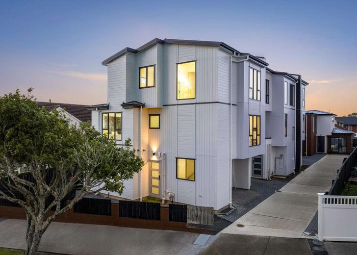  at 72C Taylor Street, Blockhouse Bay, Auckland City, Auckland