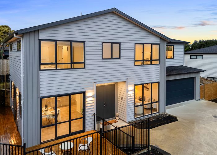 at 4 Ambrosia Avenue, Henderson, Waitakere City, Auckland