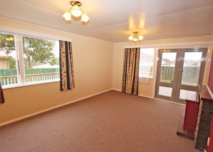  at 61 Driver Crescent, Cannons Creek, Porirua
