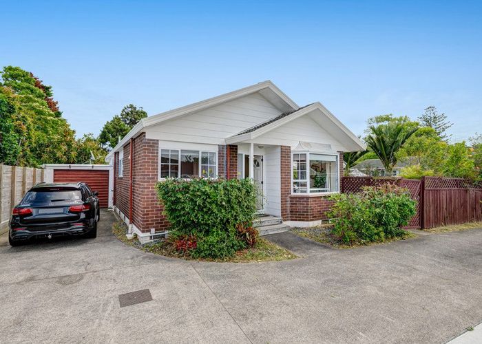  at 24A Wolsley Avenue, Milford, Auckland