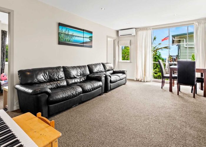  at 14 Fairmount Road, Titirangi, Waitakere City, Auckland