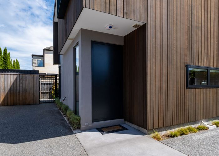  at 2/126 Rugby Street, Merivale, Christchurch