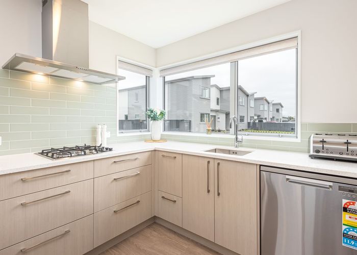  at 9 Kakapo Lane, Redwood, Christchurch City, Canterbury