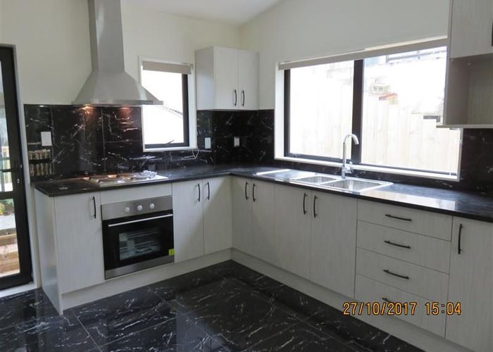  at 5a  Fernhaven Place, Massey, Waitakere City, Auckland