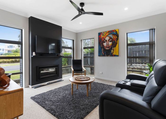  at 10 Provence Esplanade, Te Atatu Peninsula, Waitakere City, Auckland