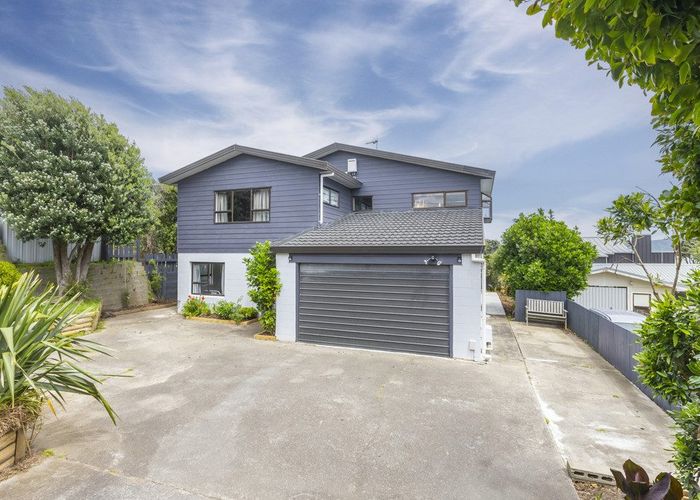  at 124 Seaview Road, Paraparaumu Beach, Paraparaumu