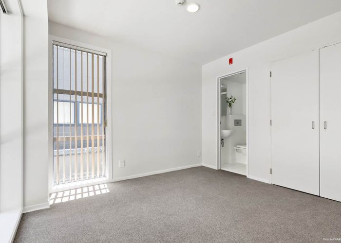  at 5/8 Clayton Street, Newmarket, Auckland