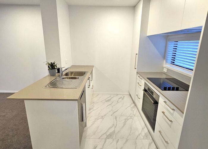  at 4/3 Fairdale Place, Birkdale, North Shore City, Auckland