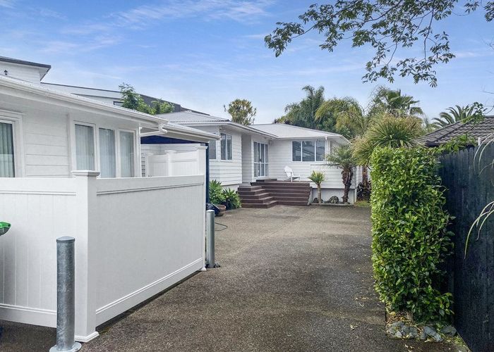  at 26 Duncan Avenue, Te Atatu South, Waitakere City, Auckland