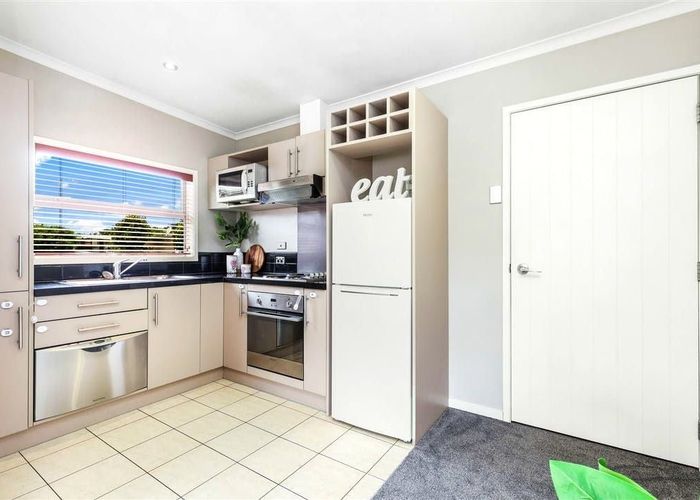  at 27/46 Peachgrove Road, Hamilton East, Hamilton