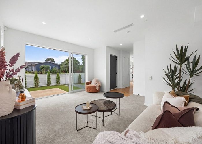  at 6A-D Jane Gifford Place, Half Moon Bay, Manukau City, Auckland