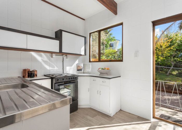  at 1/4 Noall Street, Te Atatu Peninsula, Auckland