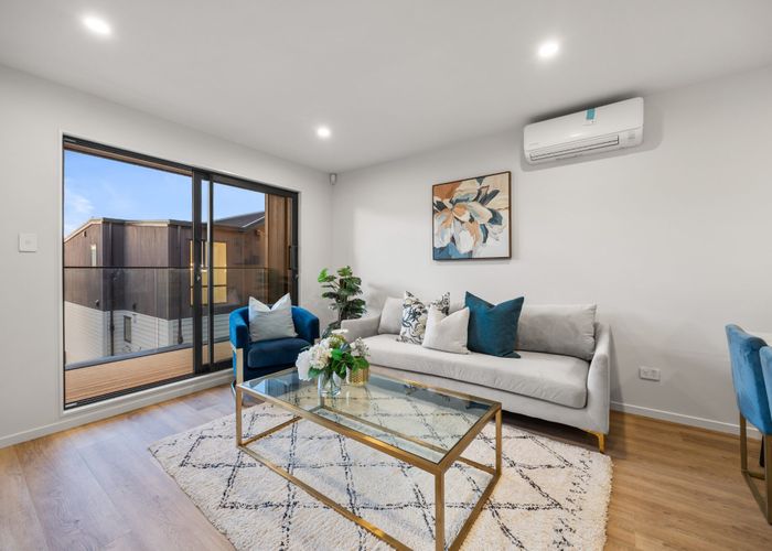  at 10E Prince Regent Drive, Half Moon Bay, Manukau City, Auckland