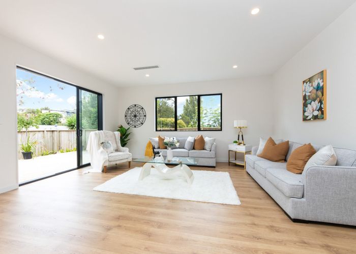  at 19 Armstrong Place, New Lynn, Auckland