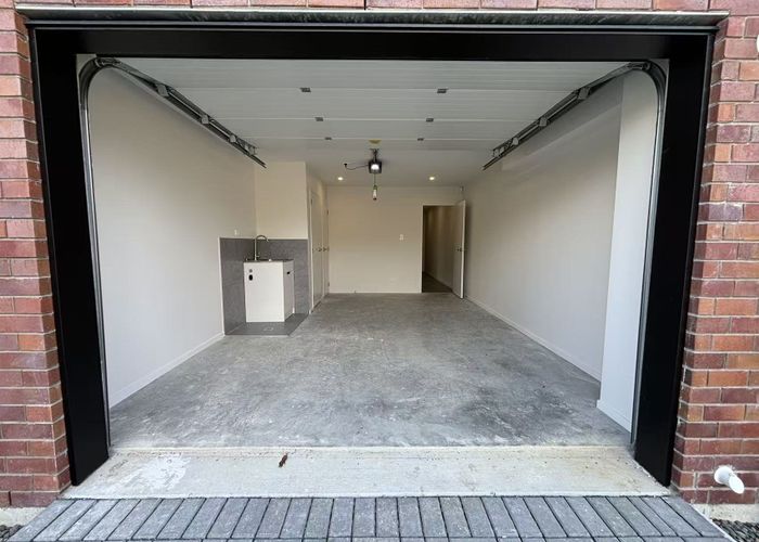  at 2/39 Dale cre, Pakuranga, Manukau City, Auckland