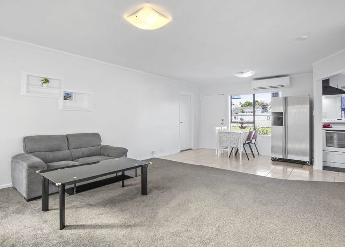  at 45B Kurnell Drive, Botany Downs, Manukau City, Auckland
