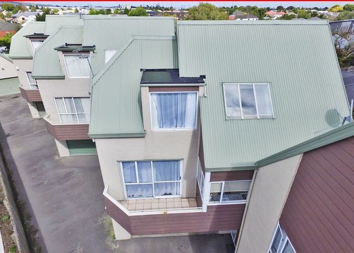  at 2/27 Maxwell Street, Riccarton, Christchurch City, Canterbury
