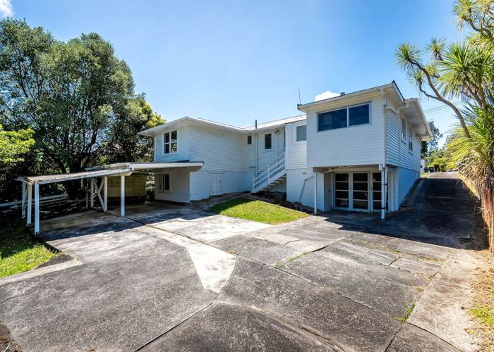  at 36 Peach Road, Glenfield, North Shore City, Auckland
