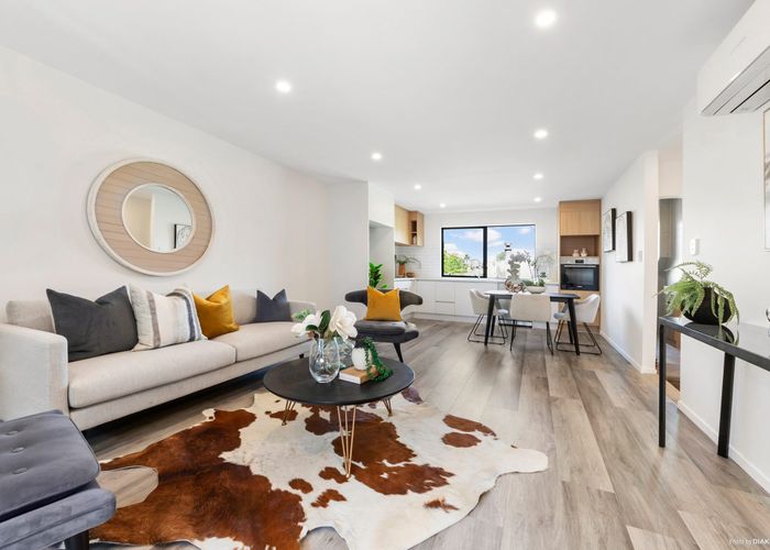  at 2/30 Potter Avenue, Northcote, North Shore City, Auckland