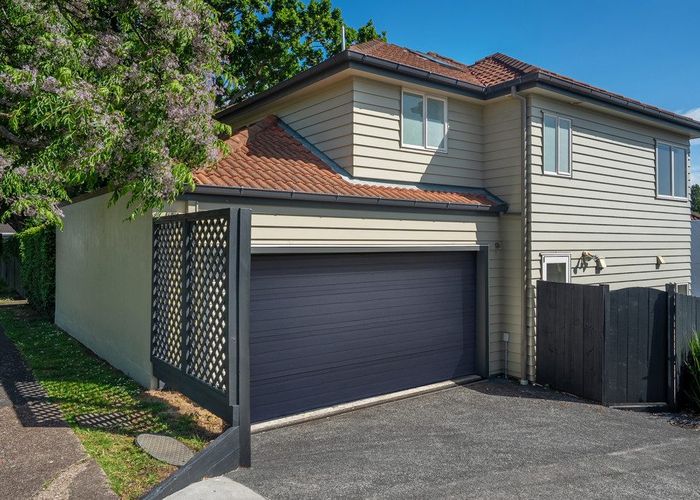  at 4/19 Rodney Road, Northcote Point, North Shore City, Auckland