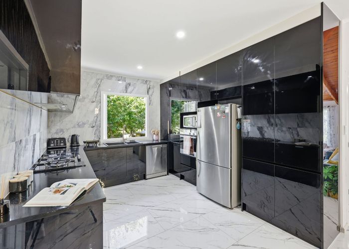  at 2/135 Bucklands Beach Road, Bucklands Beach, Manukau City, Auckland