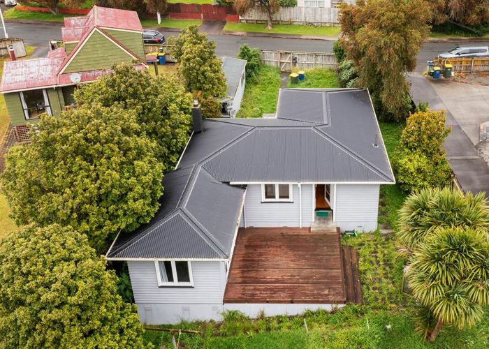  at Henderson, Waitakere City, Auckland