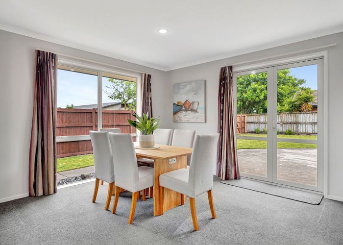  at 31 Ravenscourt Place, Huntington, Hamilton