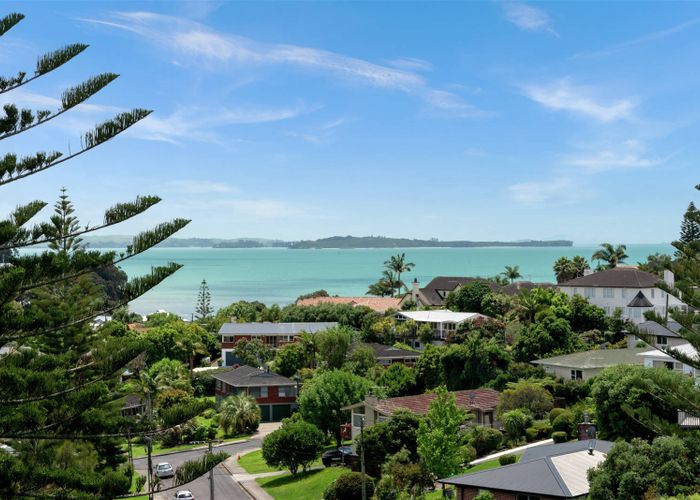  at 25 Evelyn Road, Cockle Bay, Auckland