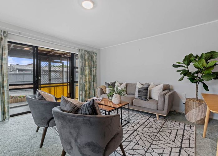  at 2/60 Vivian Wilson Drive, Eastern Beach, Manukau City, Auckland