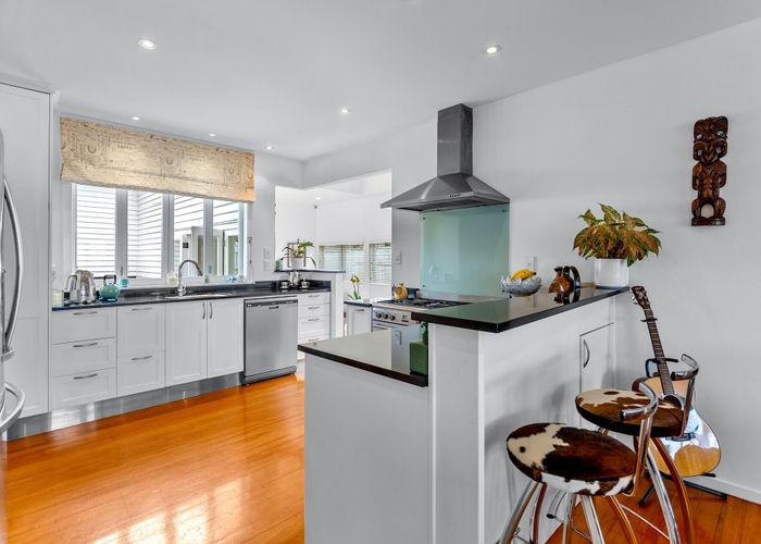  at 15 Seaview Road, Castor Bay, North Shore City, Auckland