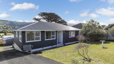  at 38 Taylor Terrace, Tawa, Wellington