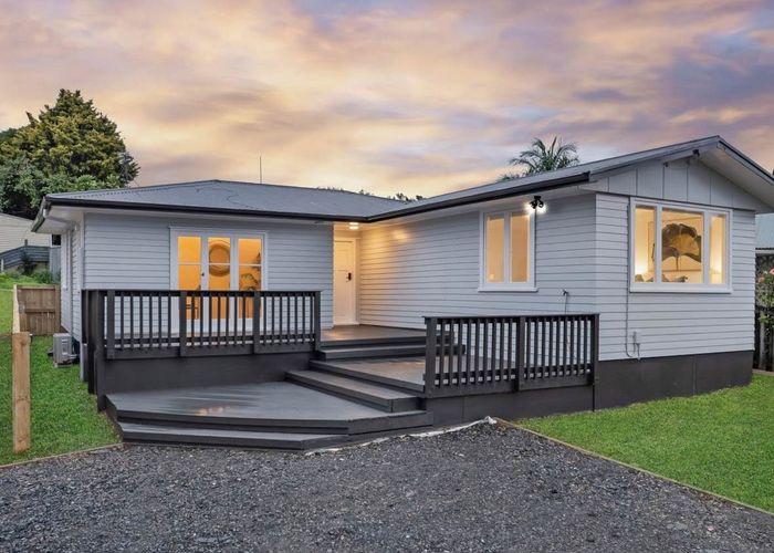  at 9 Ribblesdale Road, Henderson, Auckland