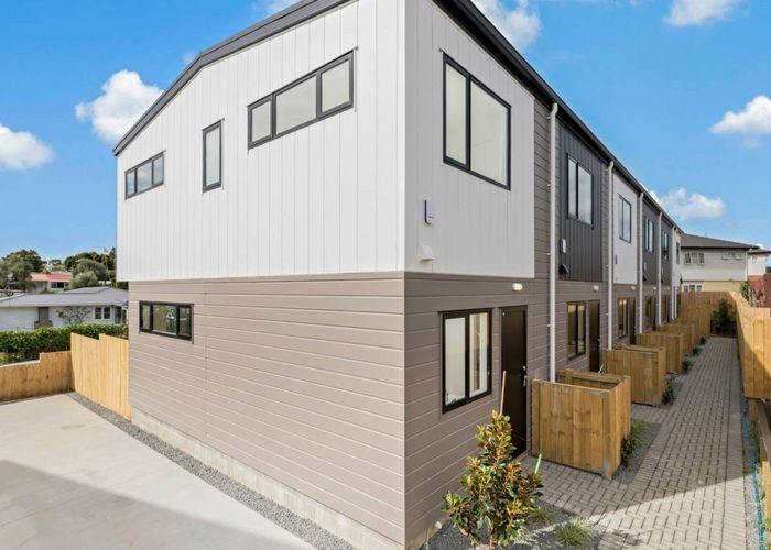  at 3/40 Saint Leonards Road, Kelston, Auckland