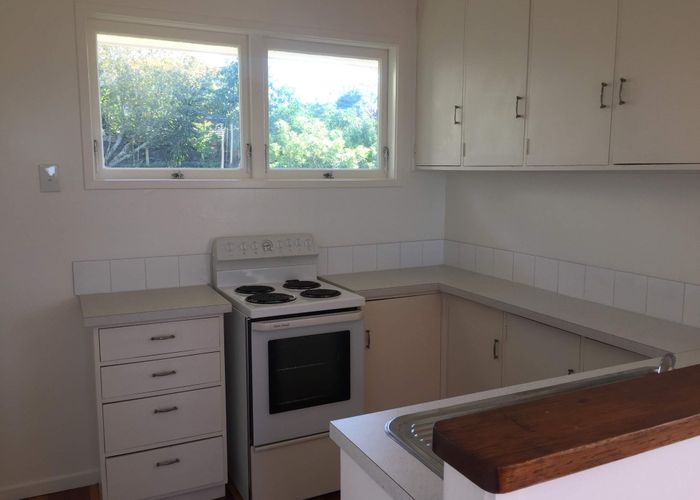  at 3/32 Thatcher Street, Mission Bay, Auckland