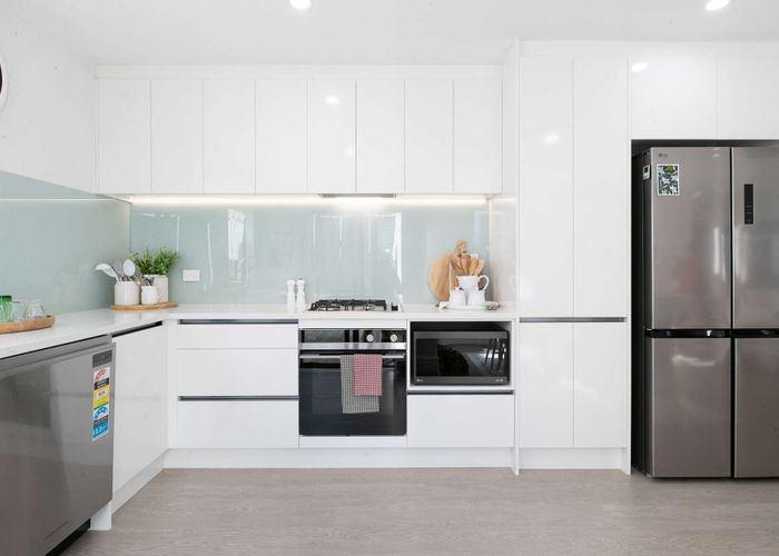  at 90C Seymour Road, Sunnyvale, Waitakere City, Auckland