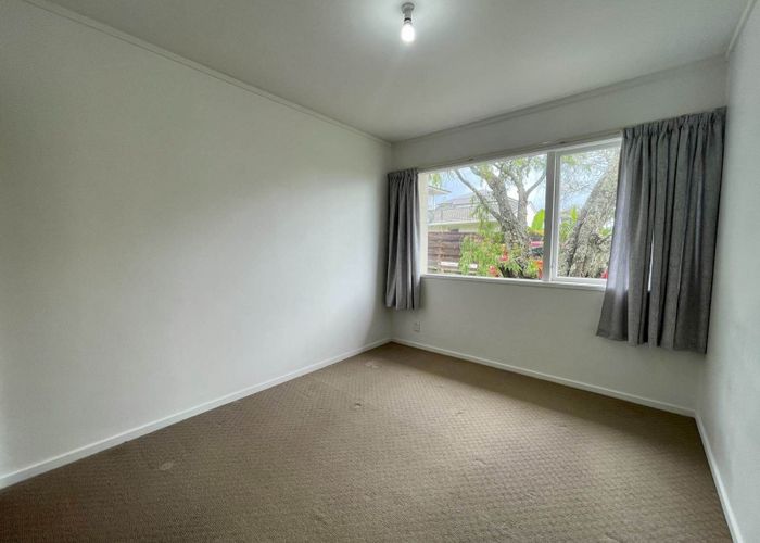  at 2/4 College Road, St Johns, Auckland