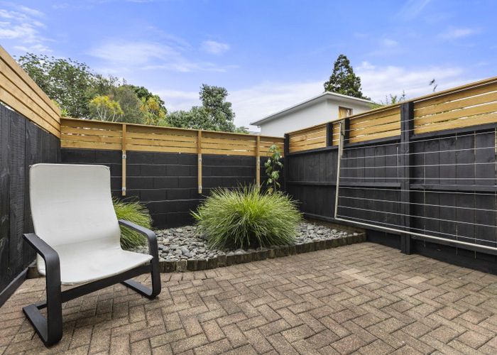  at 4/43 Woodward Road, Mount Albert, Auckland