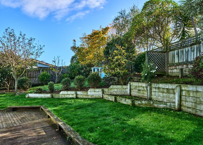  at 24 Saunders Close, Whitby, Porirua, Wellington