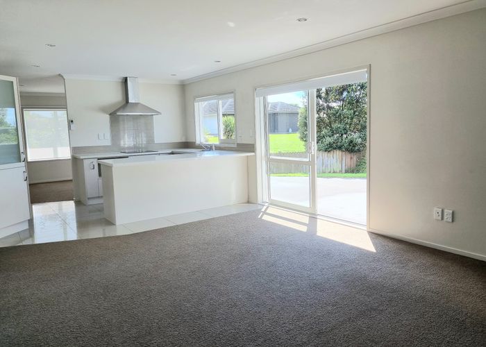  at 6 Neill Boak Place, Beachlands, Manukau City, Auckland