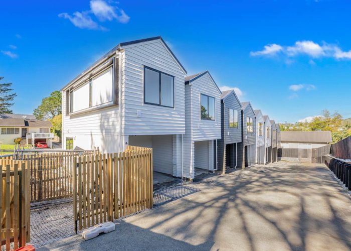  at 35 Glenbervie Crescent, Massey, Waitakere City, Auckland