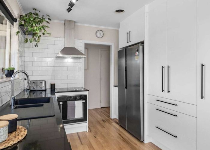  at 21 Mead Street, Avondale, Auckland City, Auckland