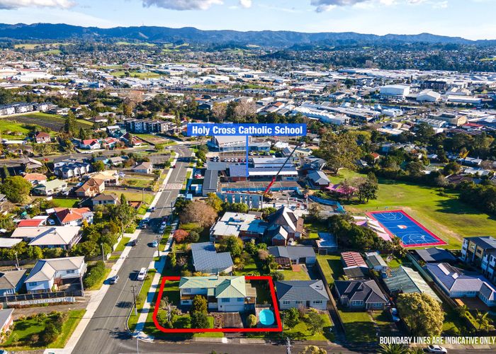  at 18 Lavelle Road, Henderson, Henderson, Waitakere City, Auckland