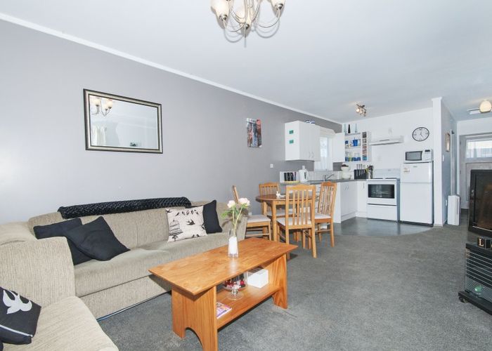  at 1/17 Cedar Street, Maungaraki, Lower Hutt