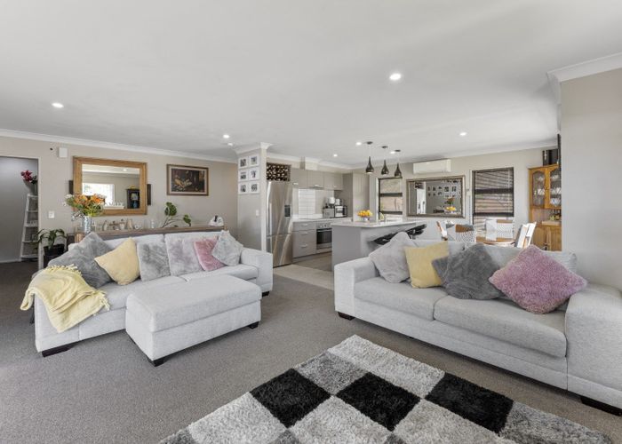  at 6 Poppy Watts Grove, Stokes Valley, Lower Hutt