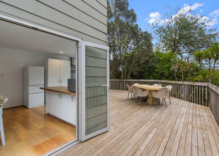  at 2/12 Bulwer Street, Devonport, Auckland