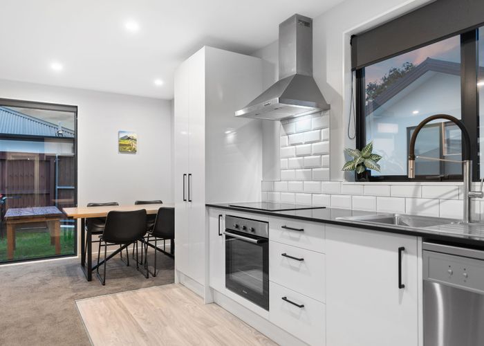  at 2/30A Northcote Road, Northcote, Christchurch