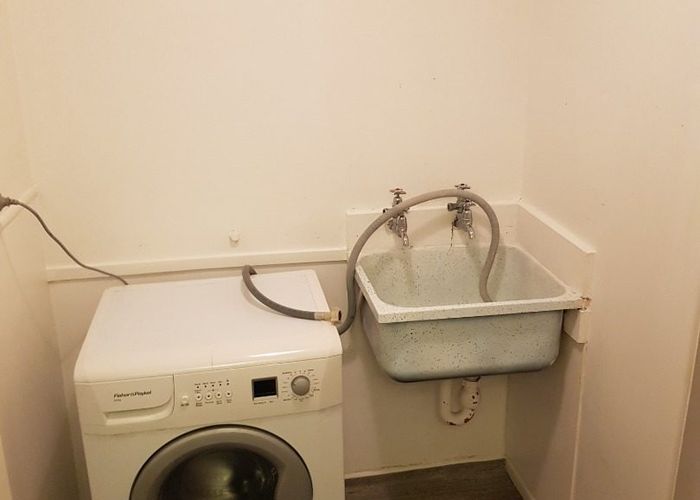  at 7 Kia Ora Rd, Beach Haven, North Shore City, Auckland